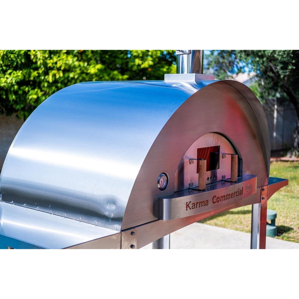 Side view of the WPPO Karma 55 commercial oven